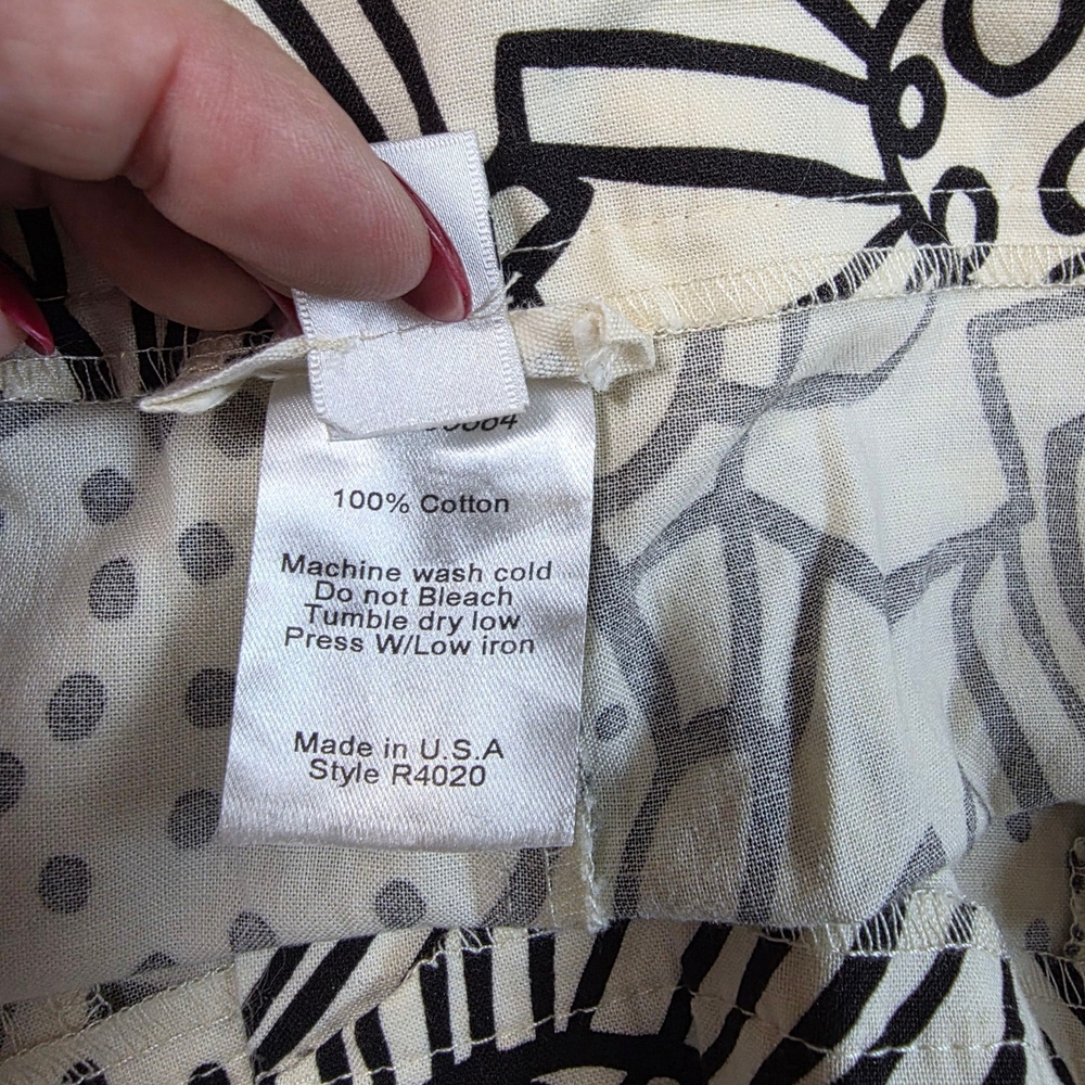 Cousin Carl Botique Floral Black and Beige Women Shorts Sz M - Picture 4 of 8